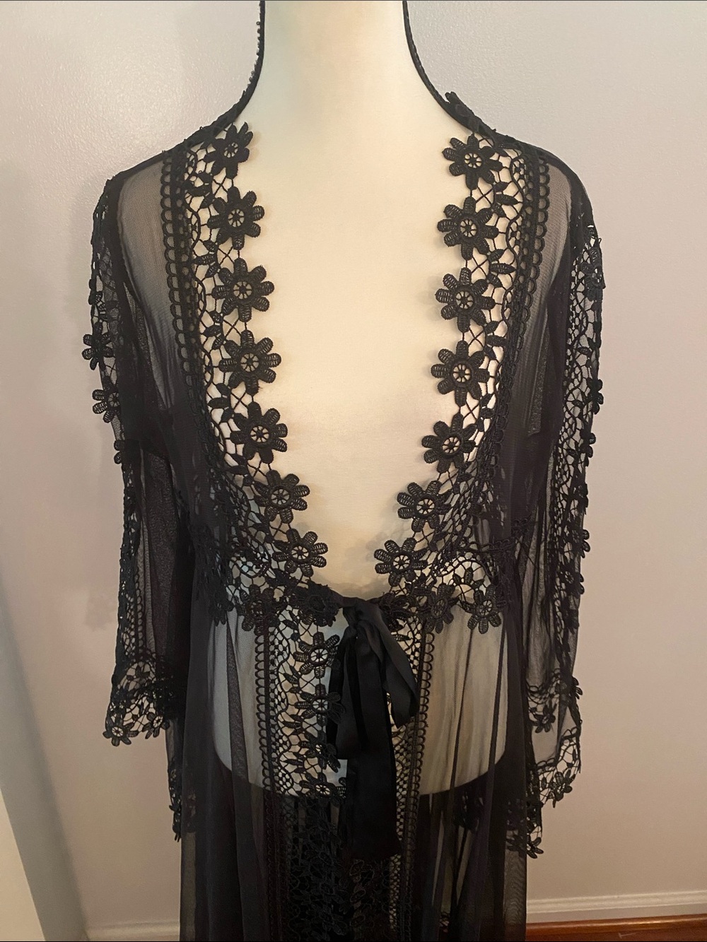 Aug Fitnah black nylon lace open front with tie dress or lingerie piece - Picture 2 of 11